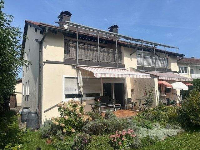 Immobilie in Dingolfing - Attraktives 4-Familienhaus, gute Rendite in sehr guter Lage - Bild 0