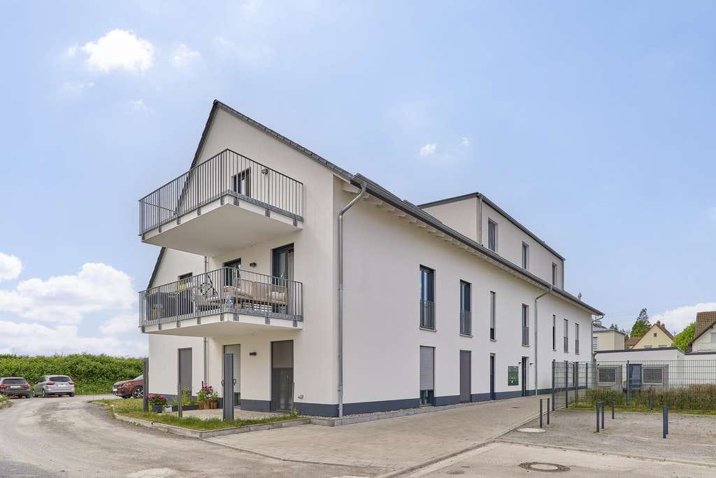 Immobilie in Hochstadt (Pfalz) - ++ NEUWERTIGE 2 ZKBBalkon im EG eines Mehrparteienhauses! ++ - Bild 0