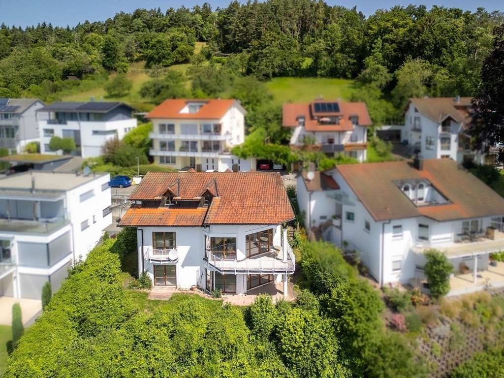 Immobilie in Bodman-Ludwigshafen - Ein Juwel am Bodensee - Traumlage mit Panoramaseesicht - Bild 1