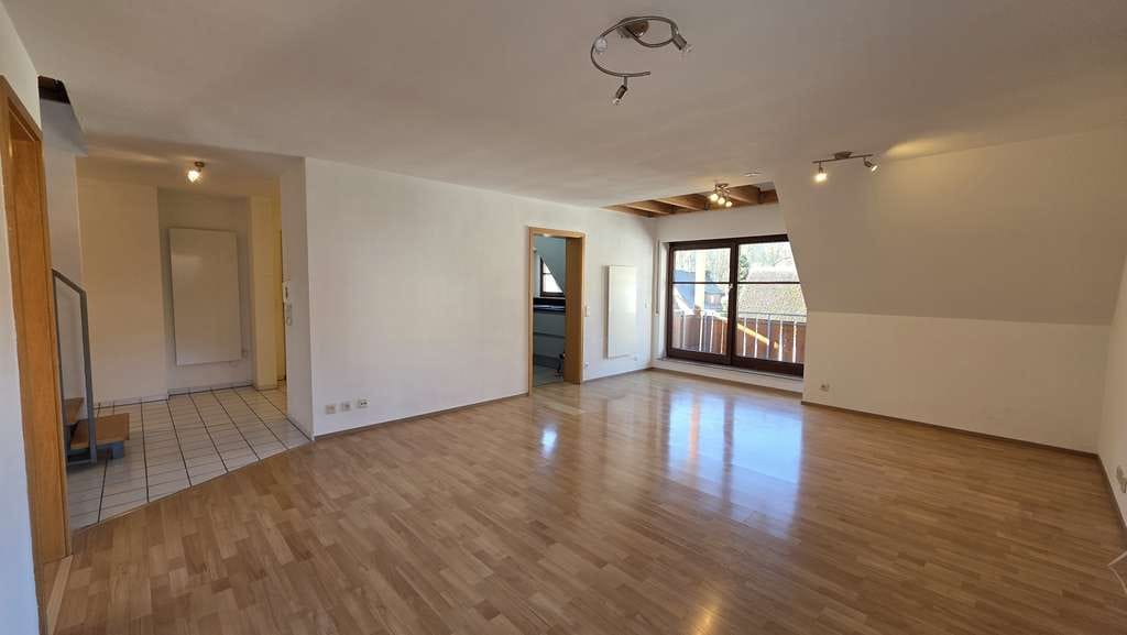 Immobilie in Oberriexingen - Sonnige Maisonette-Wohnung im Herzen von Oberriexingen - Bild 3