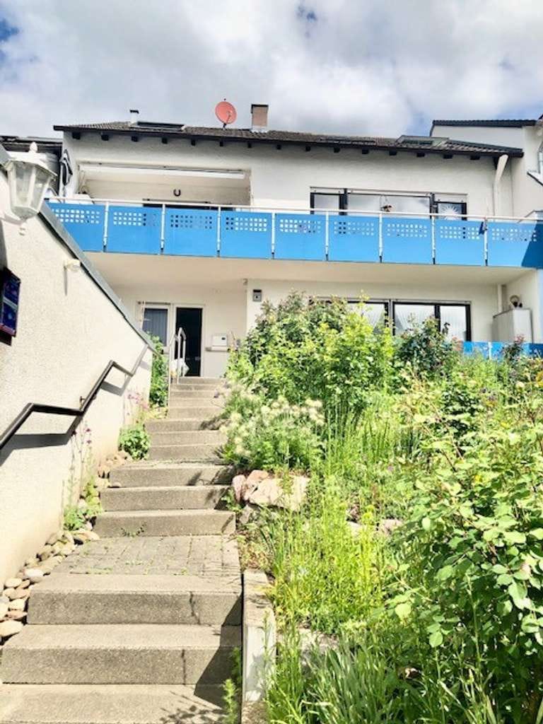 Immobilie in Aschaffenburg - 1-2 Familienhaus / ideal für eine Praxis und zum Wohnen unter einem Dach - Bild 1