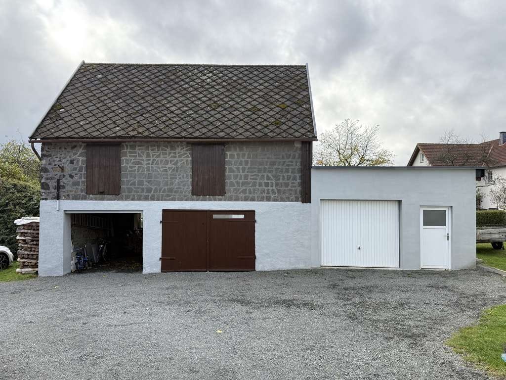 Immobilie in Oberstadtfeld - Gemütliches Einfamilienhaus mit Scheune, Garage und großen Grundstück - Bild 2