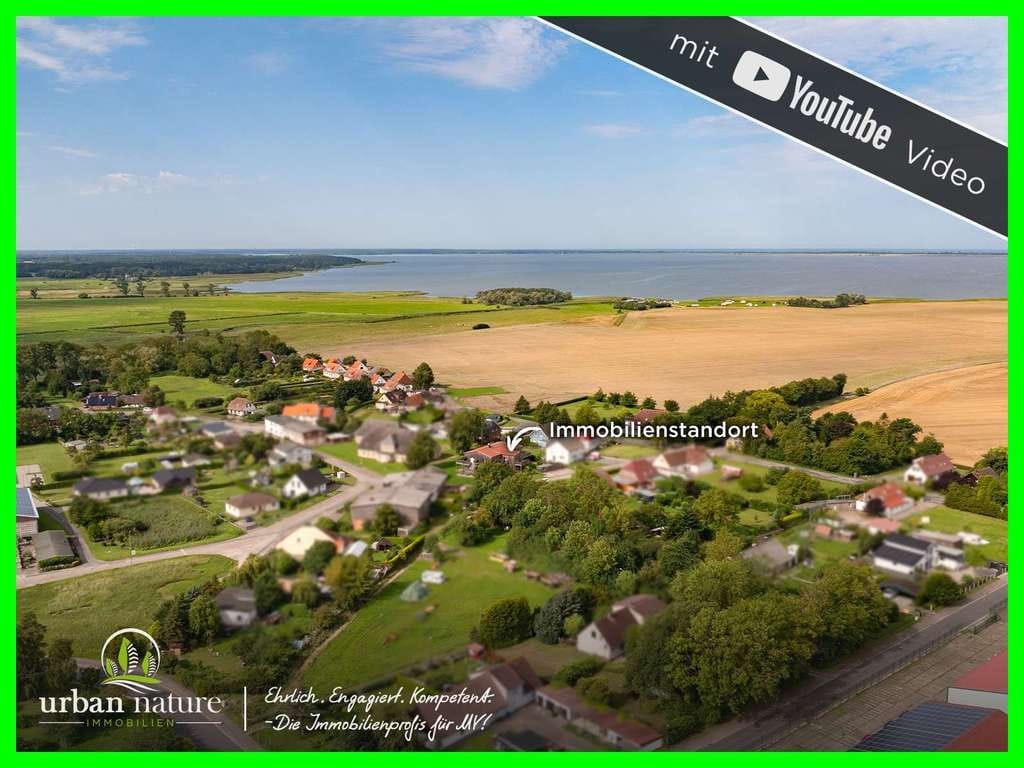 Immobilie in Saal - Wohnen, wo andere Urlaub machen – stilvolle Erdgeschosswohnung am Saaler Bodden - Bild 0