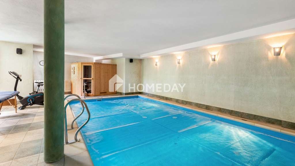 Immobilie in Karlsbad - Urlaub jeden Tag: Exklusives Einfamilienhaus in Karlsbad mit Indoor-Pool, Sauna & Kamin - Bild 2