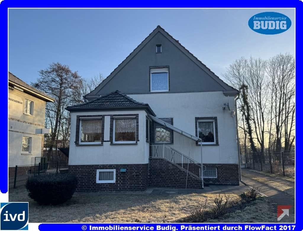 Immobilie in Neuenhagen bei Berlin - Grundsolides Einfamilienhaus mit großem Entwicklungspotential im Zentrum von Neuenhagen - Bild 0