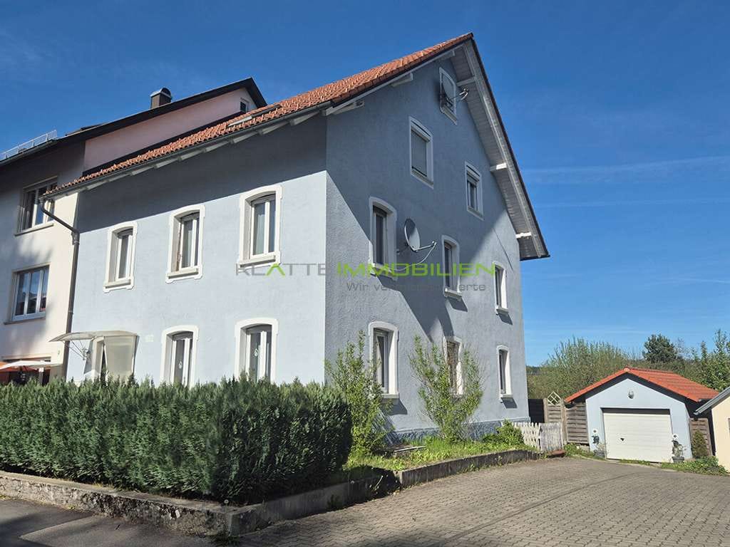 Immobilie in Wangen im Allgäu - Wohnen mit Charakter: Charmantes Zweifamilienhaus mit Gartenidylle in Wangen im Allgäu - Bild 0