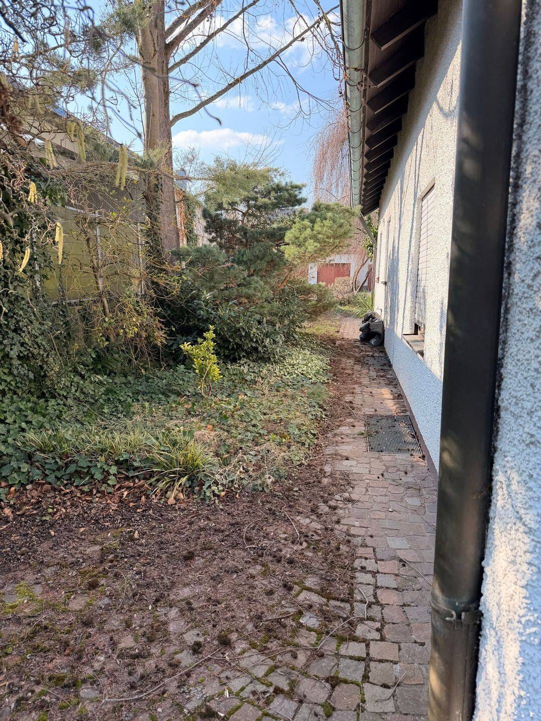 Immobilie in Heilsbronn - Top Objekt mit Potenzial! Wohnen & Arbeiten unter einem Dach – Zweifamilienhaus mit 2 Eingängen - Bild 2