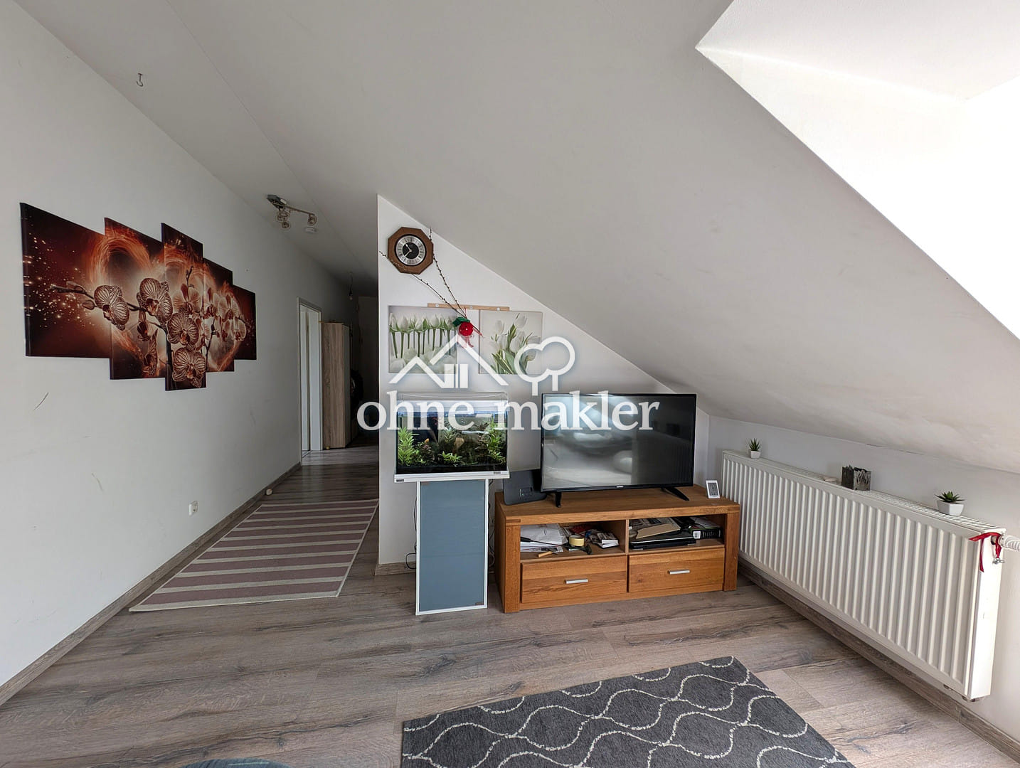 Immobilie in Asbach-Bäumenheim - Gemütliche & helle DG Wohnung - Top Anbindung an Augsburg - Stellplatz + Keller - Bild 0