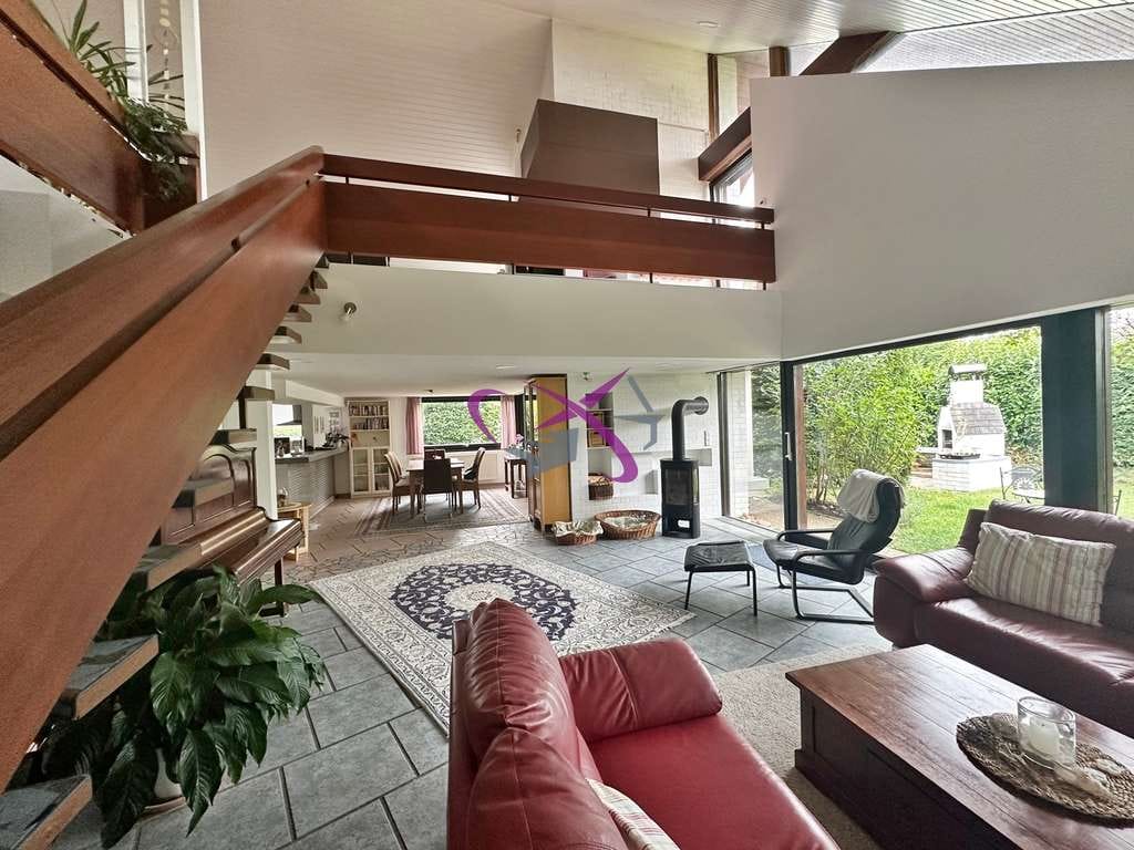 Immobilie in Neustetten - Wohnhaus mit besonderer Ausstrahlung, gepflegtem Garten + Wellnessbereich+Doppelcvarport - Bild 4