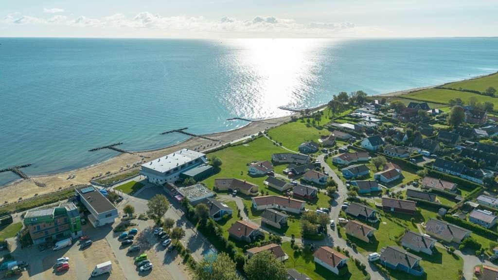 Immobilie in Brodersby - Schönhagen: Renditestarkes Ferienhaus mit 6 Schlafzimmern und saniertem Pool- und Wellnessbereich - Bild 0