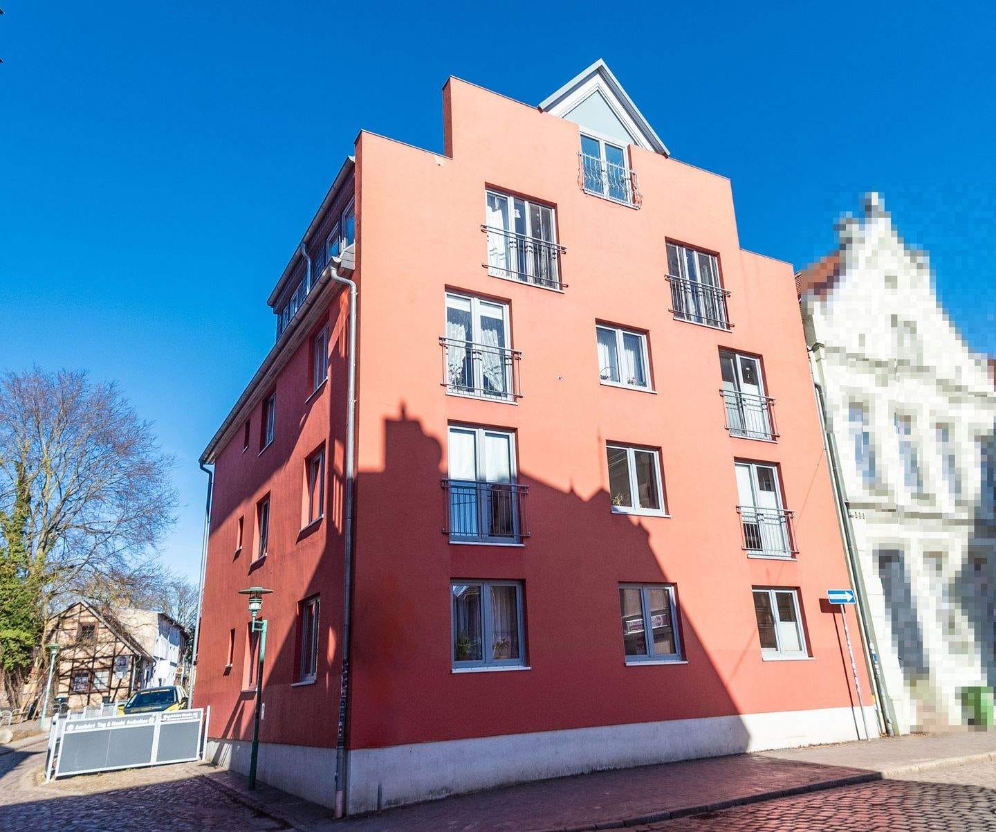 Immobilie in Güstrow - Erstklassiges Mehrfamilienhaus - Innenstadtlage - Bild 0