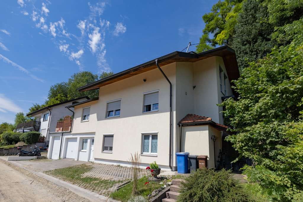 Immobilie in Stockach - Provisionsfrei! Modernisiertes Zuhause mit zusätzlichem Wohnraum und PV-Anlage - Bild 3