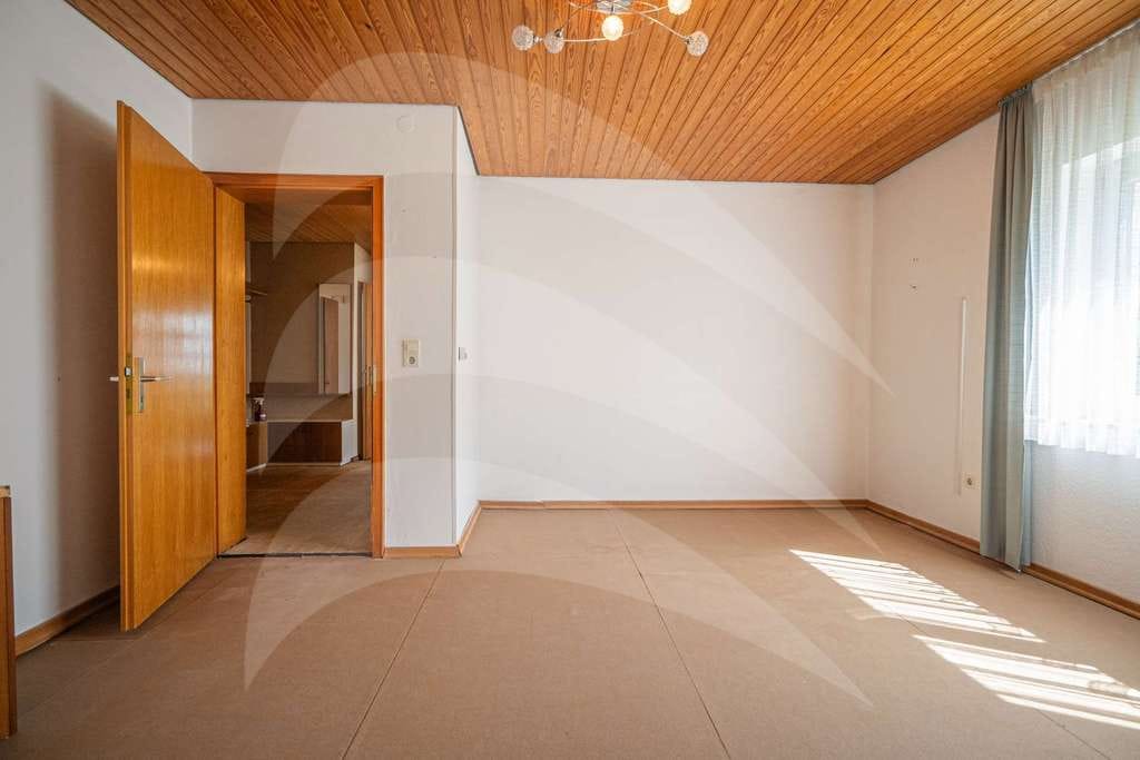 Immobilie in Salzweg - Geräumiges Zweifamilienhaus - Bild 2