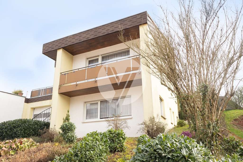 Immobilie in Föhren - // 1-2 Familienhaus in Föhren // 
zentrale Lage mit ELW und großer Garage - Bild 1