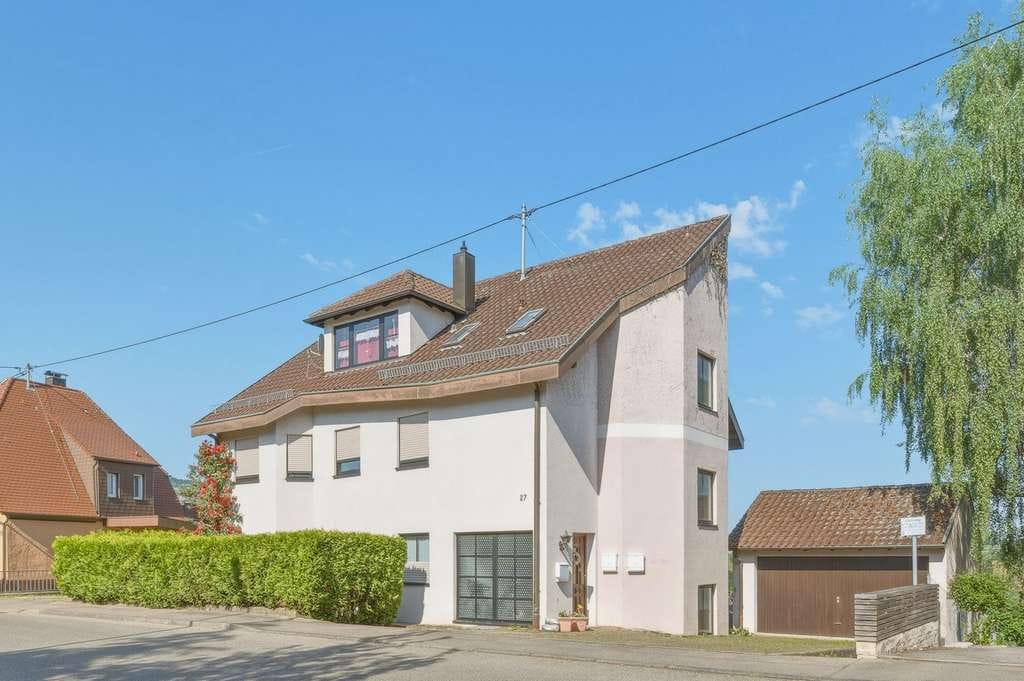 Immobilie in Neuffen - Großzügige Erdgeschosswohnung mit ca. 60 m² Terrasse, Wintergarten & privatem Gartenanteil - Bild 0