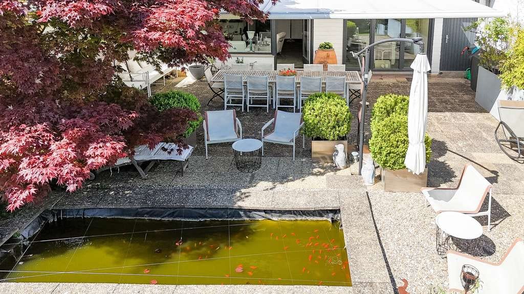 Immobilie in Riederich - Einzigartiges Wohnhaus im Grünen – stilvoll modernisiertes Reihenmittelhaus mit Gartenparadies - Bild 3