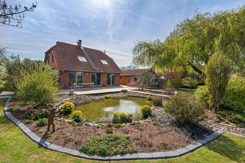 Immobilie in Lüdersfeld - Ein Platz zum Durchatmen
Modernes Haus mit traumhaftem Garten - Bild 0