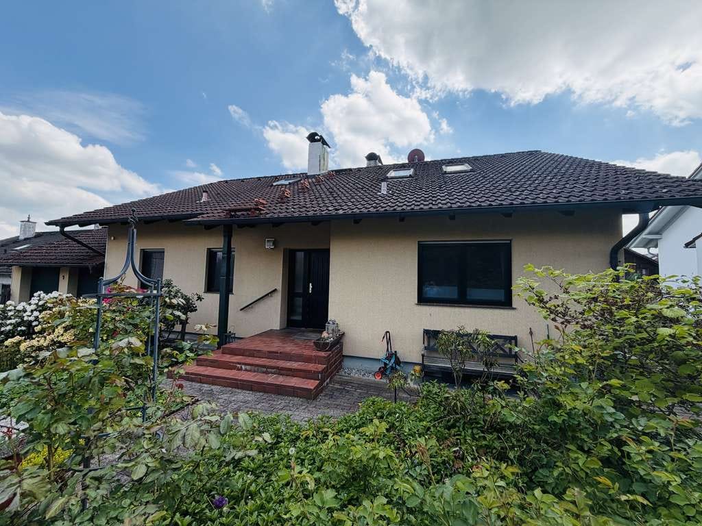Immobilie in Tiefenbach - BEGEHRTE WOHNIMMOBILIE MIT VIEL POTENTIAL IN TIEFENBACH / AST - Bild 1