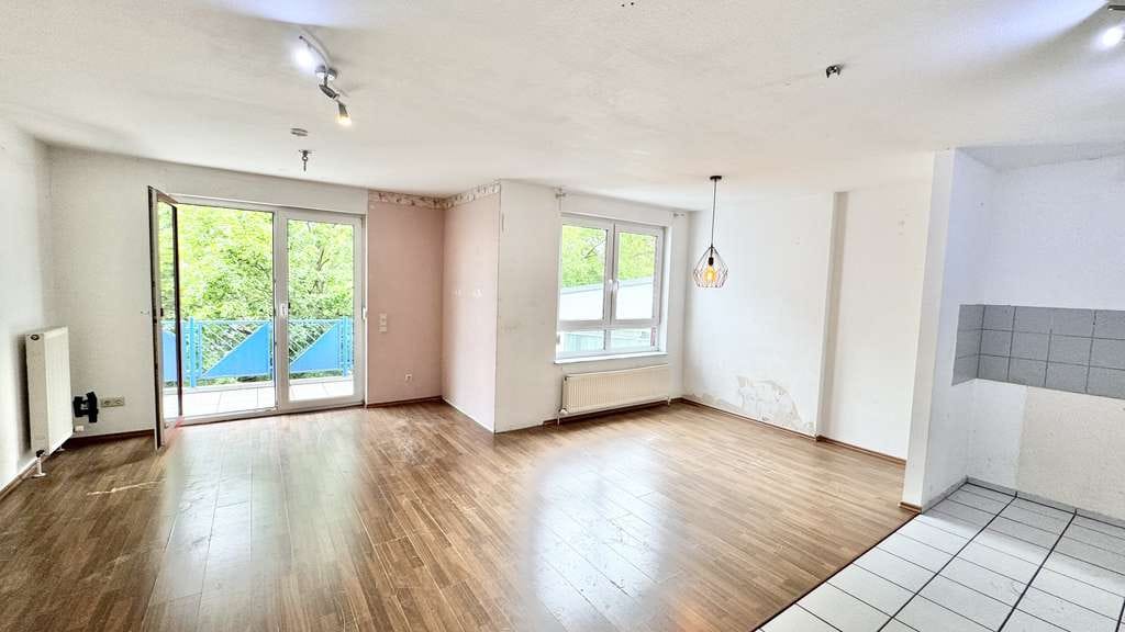 Immobilie in Eltville am Rhein - * Eltville: Bezugsfreie 3-Zimmer-Wohnung mit Balkon * - Bild 1