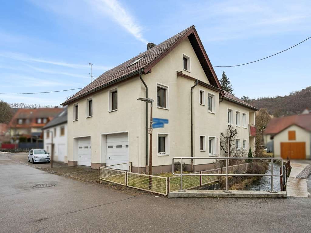 Immobilie in Lenningen - Naturnah und familienfreundlich – Haus mit Potenzial in ruhiger Wohnlage in Lenningen - Bild 0