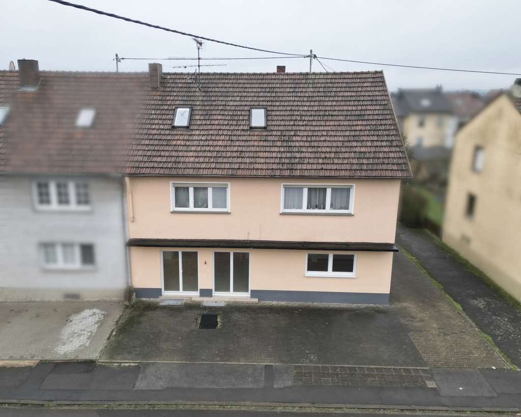 Immobilie in Bous - Solides 3-Parteienhaus in Bous – ideal für Investoren oder Eigennutzer - Bild 1