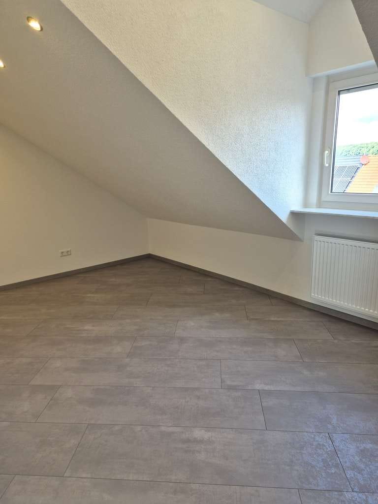 Immobilie in Erkenbrechtsweiler - Top renovierte 3 Zimmer Wohnung in Erkenbrechtsweiler provisionsfrei direkt vom Eigentümer - Bild 2