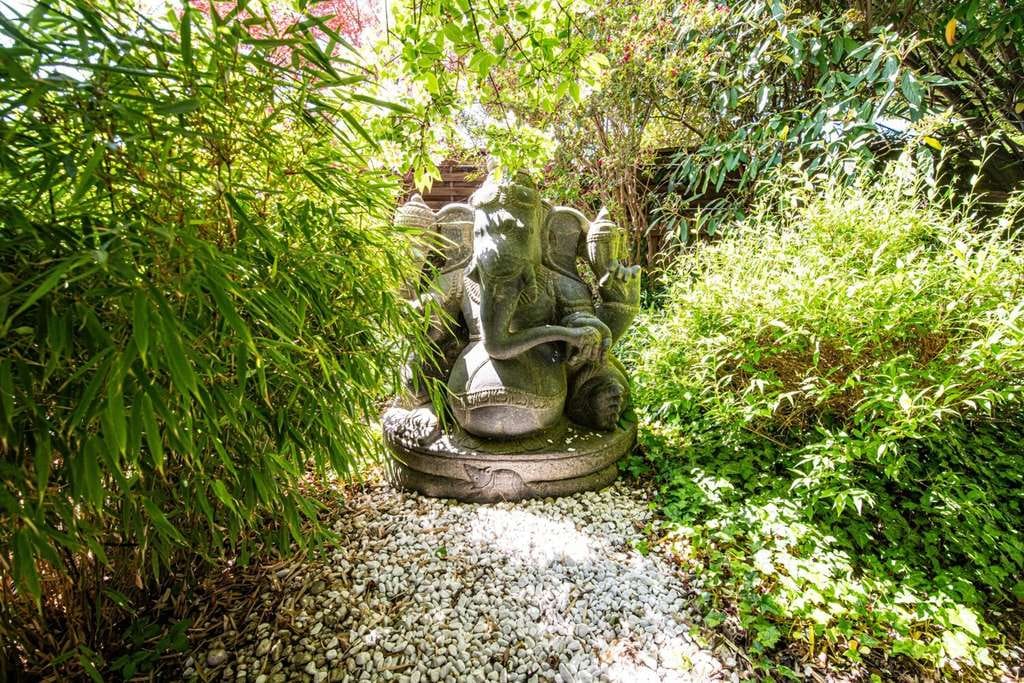 Immobilie in Neukirchen beim Heiligen Blut - Wohnen im Grünen - Charmantes Holzhaus mit Wintergarten, Galerie und idyllischem Garten - Bild 3