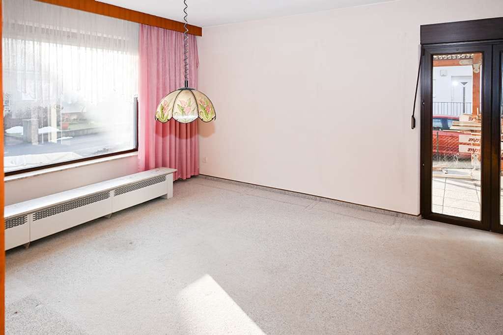 Immobilie in Duingen - Einfamilienhaus mit viel Potenzial in guter Lage in Duingen! - Bild 1