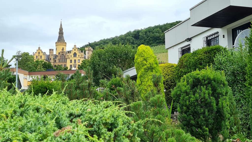Immobilie in Bad Hönningen - Großzügiges Einfamilienhaus in sehr guter, zentrumsnaher Wohnlage - Bild 1