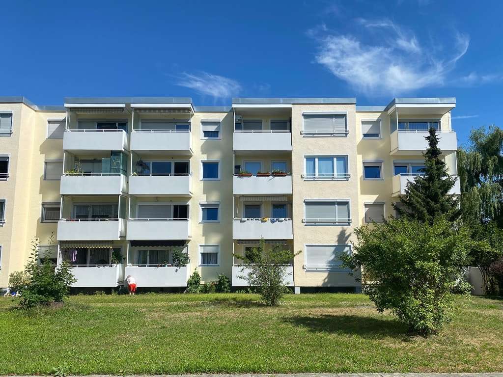 Immobilie in Olching - ATTRAKTIVE 1-ZIMMER ETAGENWOHNUNG MIT SÜDBALKON UND TIEFGARAGEN-EINZELSTELLPLATZ IN RUHIGER WOHNLAGE - Bild 0