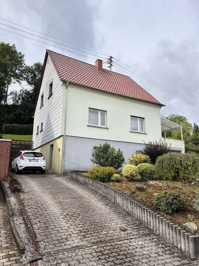 Immobilie in Merchweiler - Gemütliches Einfamilienhaus mit Garten in Wemmetsweiler - Bild 2