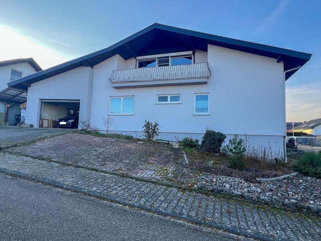 Immobilie in Ittlingen - Großes Einfamilienhaus mit Gartenidylle: Ankommen. Aufatmen. Zuhause sein. - Bild 1