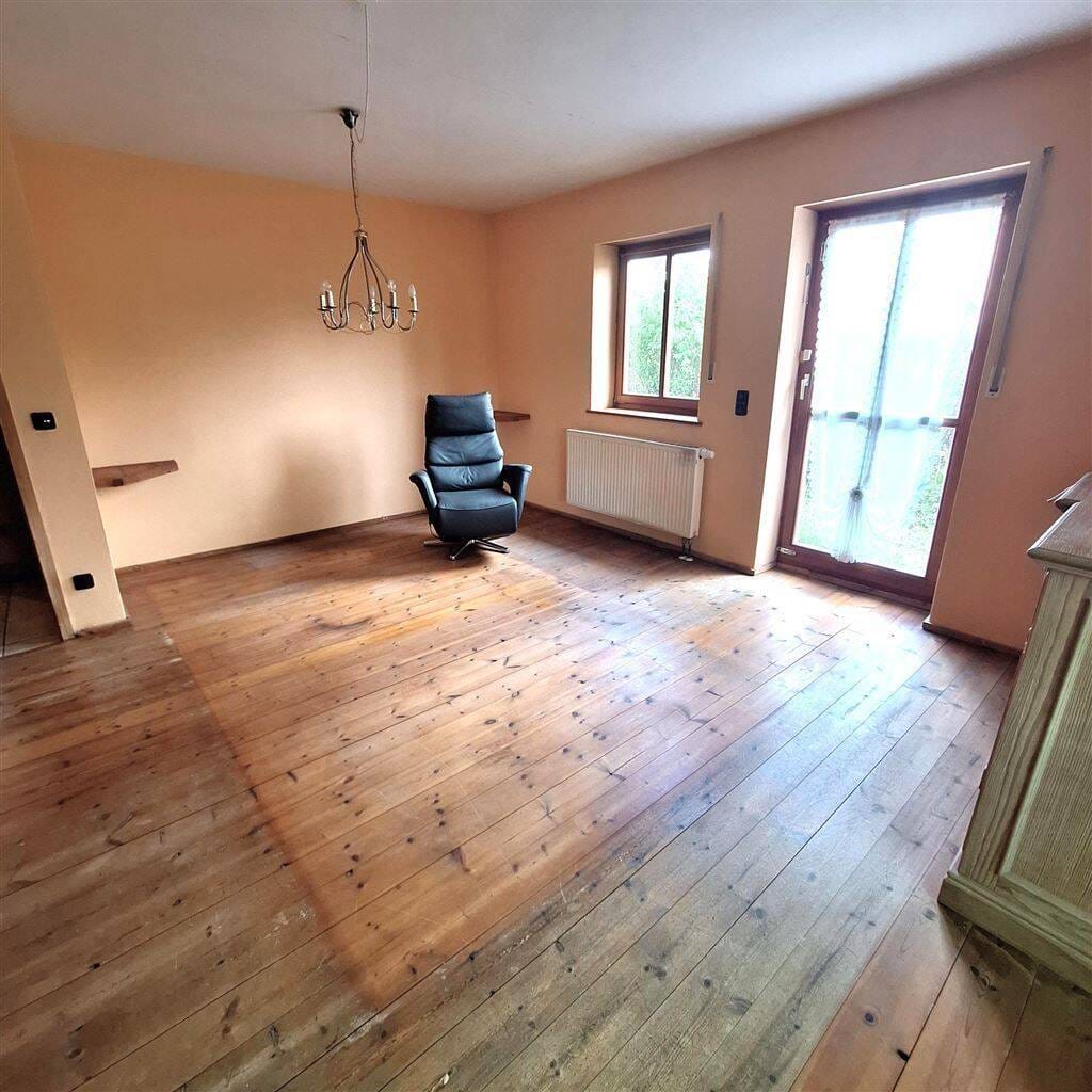 Immobilie in Allersberg - "Landhausig" Wohnen in LÄNDLICHER IDYLLE Nähe ROTHSEE! Gepflegter Wohnhausanbau im Stil einer DHH, mit VIELEN MÖGLICHKEITEN! - Bild 2