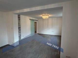 Immobilie in Tittling - Tittling sehr gepfegtes Einfamilienhaus mit Balkon und Garten - Bild 3