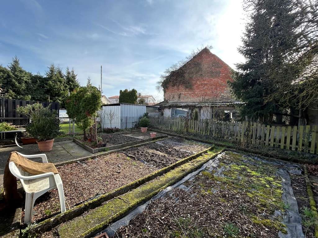 Immobilie in Dettenheim - Solides und gepflegtes Einfamilienhaus mit Garten - Bild 0