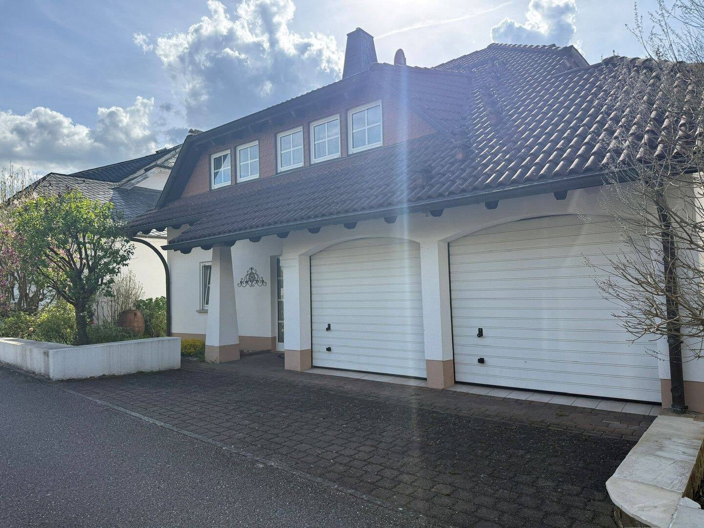 Immobilie in Kleinblittersdorf - Traumhaftes EFH mit Fernblick, Sauna & 262 m² Wohnfläche in ruhiger Lage von Auersmacher - Bild 1