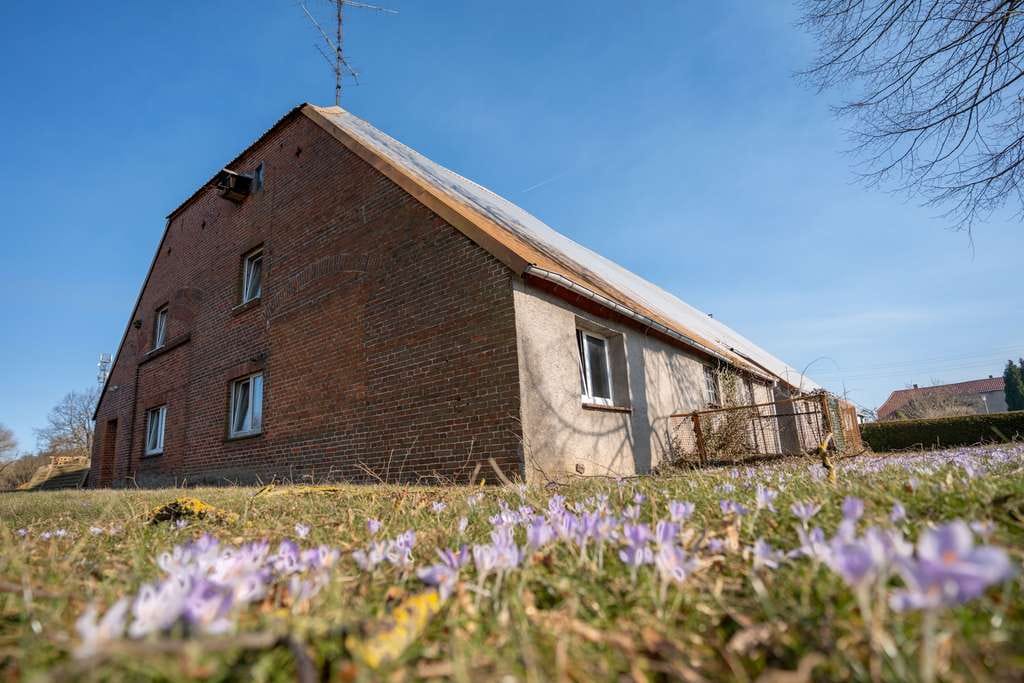 Immobilie in Göhren-Lebbin - Poppentin I Tolles Landhaus mit Ausbaureserve und Bauland an der Mecklenburgischen Seenplatte - Bild 1