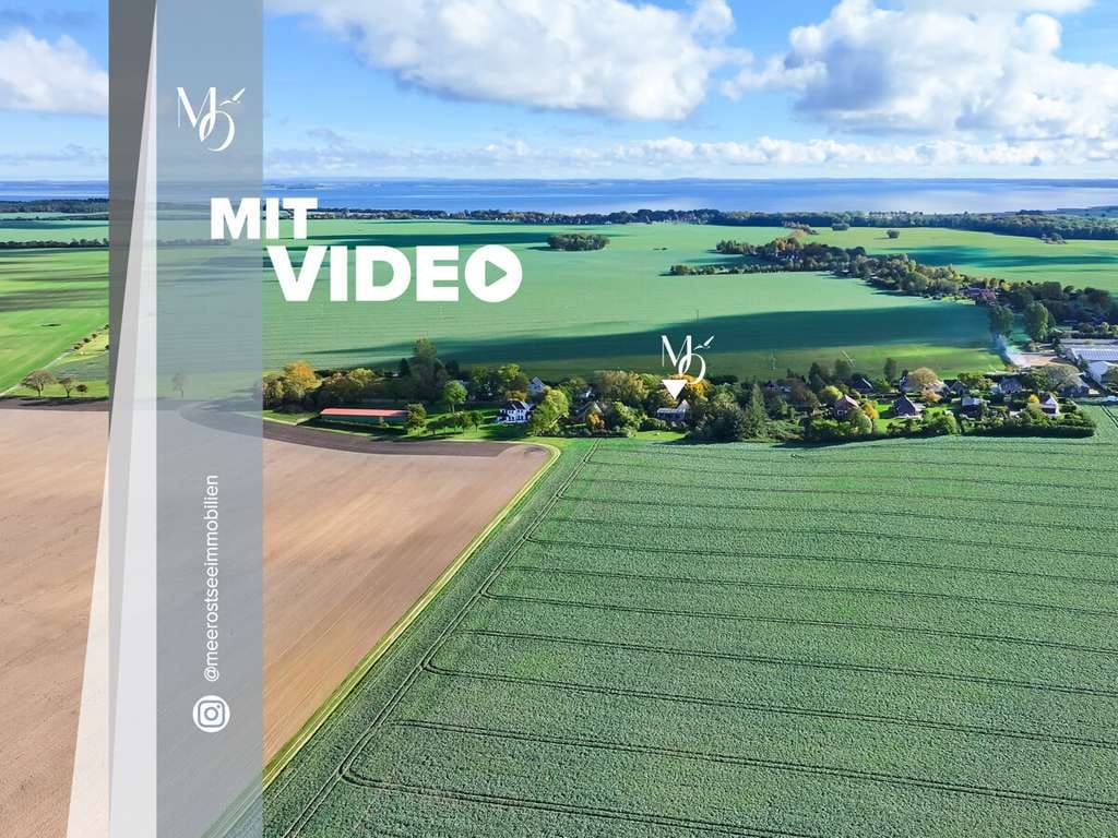 Immobilie in Groß Mohrdorf - Stilvoll & hochwertig saniertes Landhaus mit Wasserblick nähe Stralsund // 2WE // 317m² // PV-Anlage - Bild 0