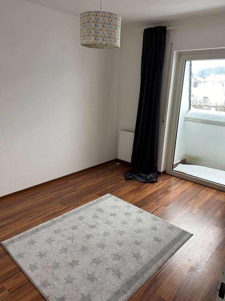 Immobilie in Lollar - Tolle renovierte 3 Zimmer Wohnung mit schönem Sonnenbalkon - Bild 4