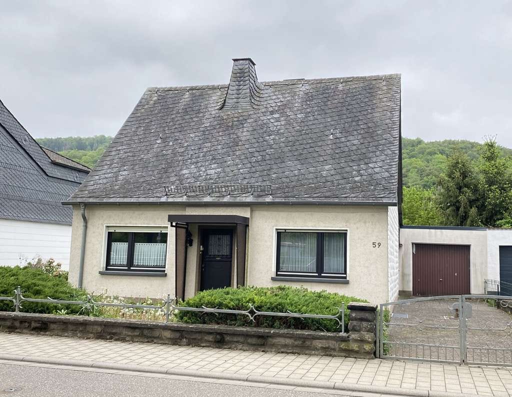 Immobilie in Kirn - Charmantes Einfamilienhaus mit Potenzial - Ihr neues Zuhause in toller Lage! - Bild 1