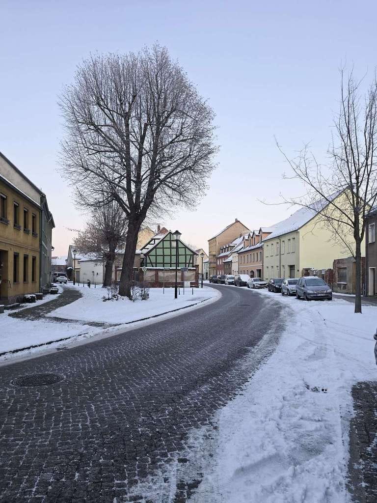 Immobilie in Jüterbog - Renovierungsobjekt im Zentrum von Jüterbog – Reihenendhaus mit Substanz - Bild 2