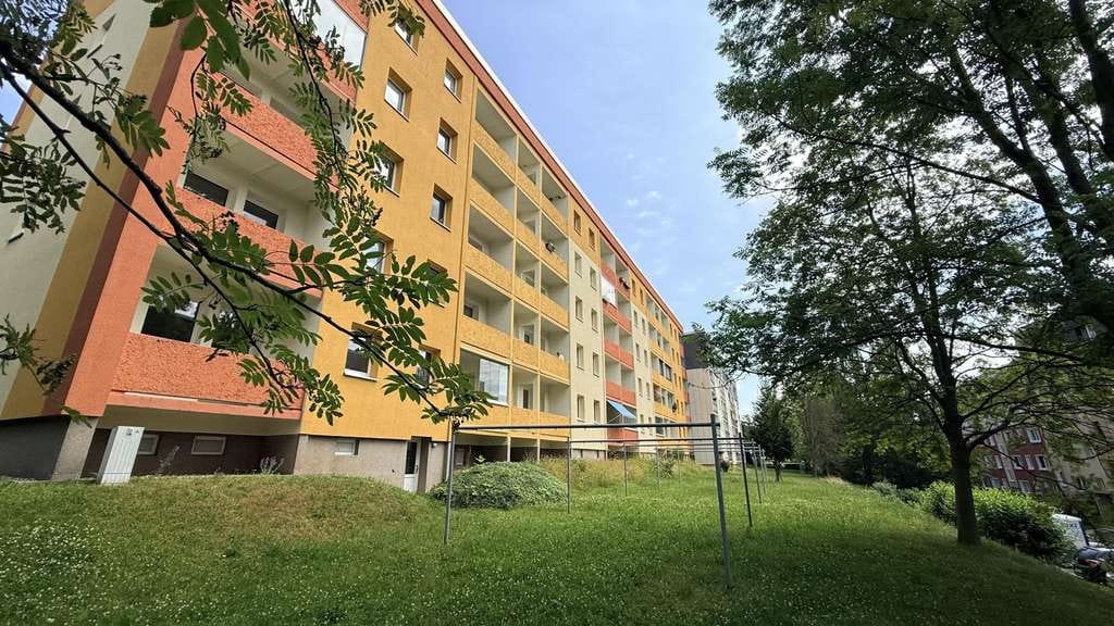 Immobilie in Zschopau - Drei vermietete Wohnungen im Paket - Bild 1