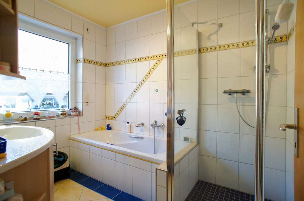 Immobilie in Rodalben - Gepflegtes Wohnhaus mit Garten und Garage - Bild 2