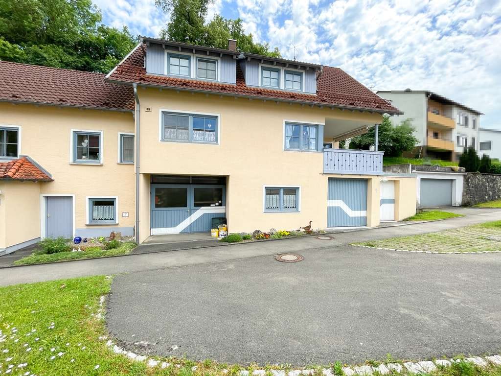 Immobilie in Untermarchtal - Großzügiges Wohnhaus mit Gewerbemöglichkeit – Wohnen und Arbeiten unter einem Dach - Bild 2