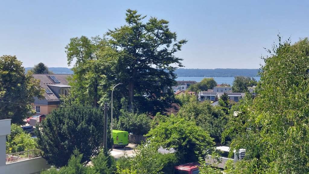 Immobilie in Herrsching am Ammersee - Große Eigentumswohnung mit Blick auf den Ammersee - renovierungsbedürftig - Bild 1