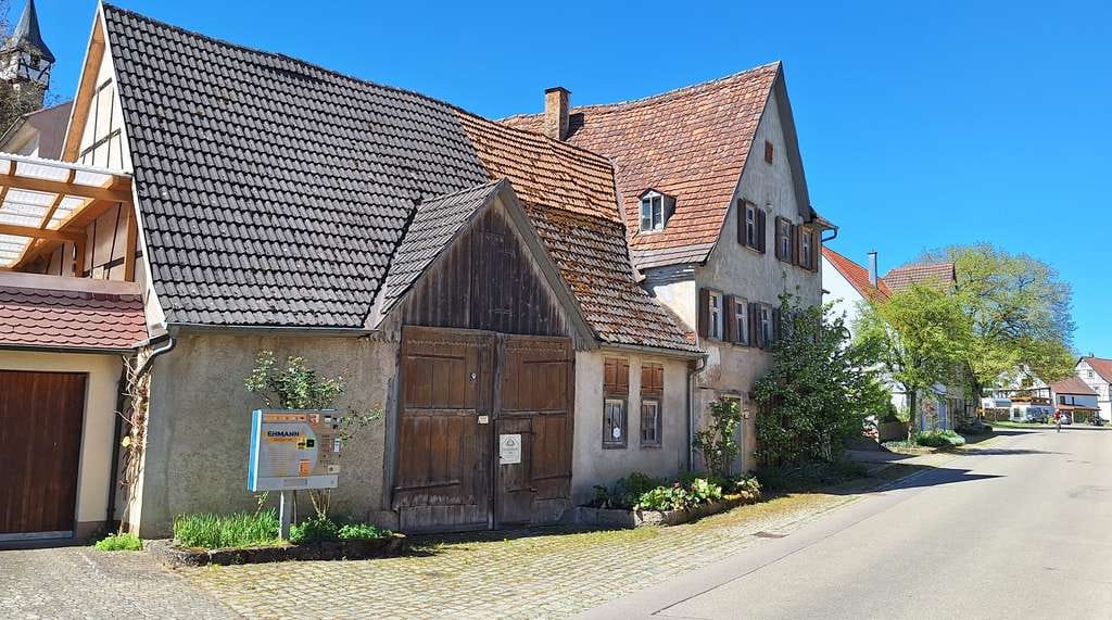Immobilie in Niederstetten - Ehemalige Gaststätte mit viel Potential auch für Kleinbetriebe - Bild 1