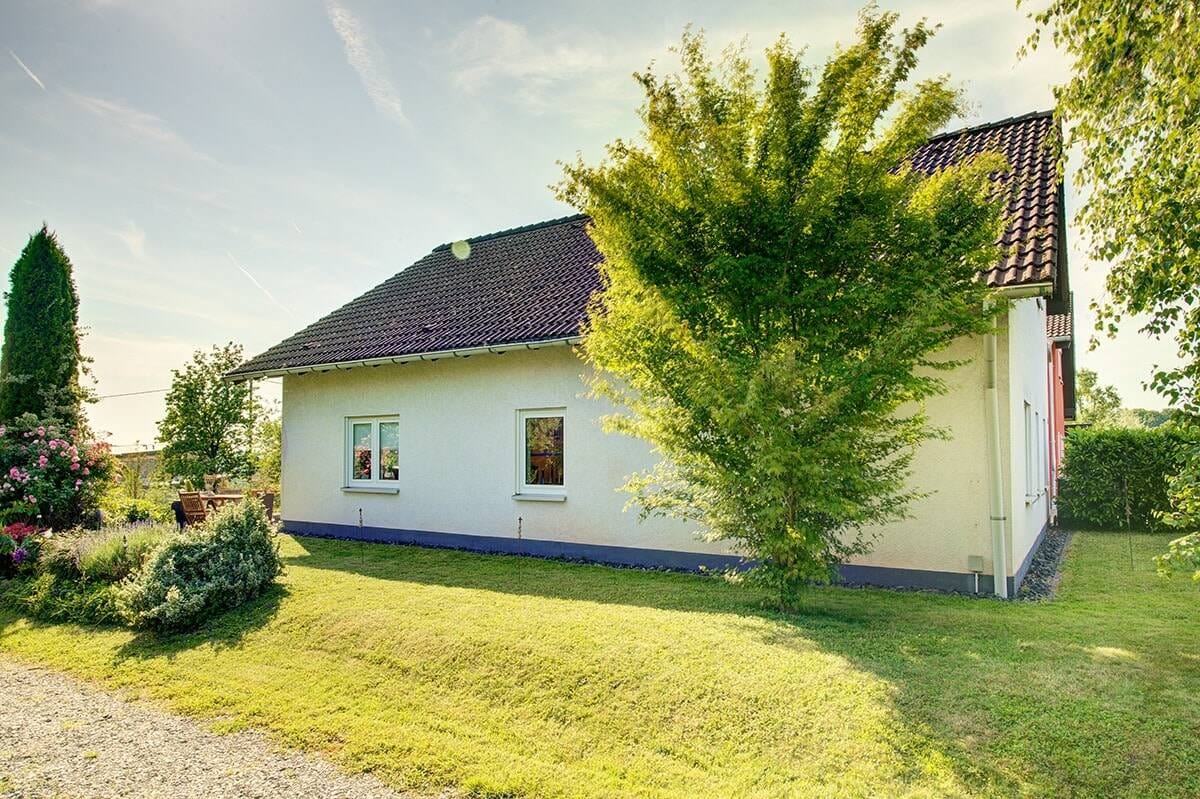 Immobilie in Döttesfeld - Geräumiges Ein- bis Zweifamilienhaus mit Traumblick in die Natur! - Bild 1