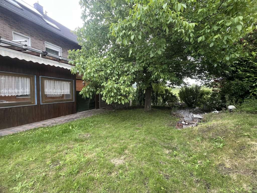 Immobilie in Herdorf - Geräumiges Ein/Zweifamilienhaus in ruhiger Seitenstraße von Herdorf! - Bild 3