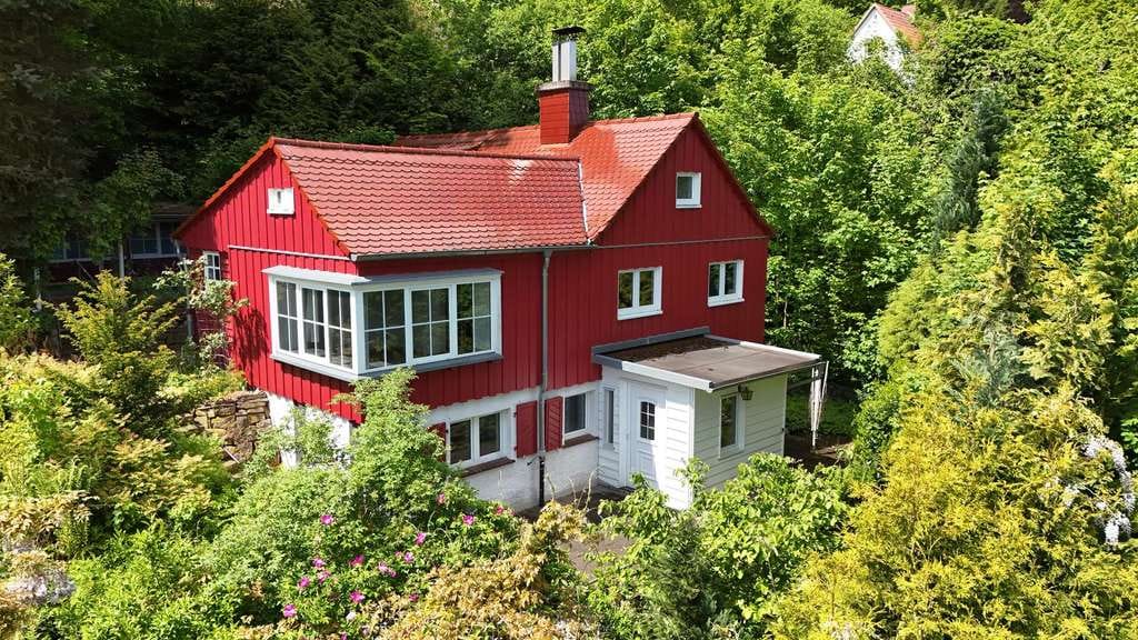 Immobilie in Rotenburg an der Fulda - ***Charmantes Einfamilienhaus mit Weitblick über Rotenburg*** - Bild 0