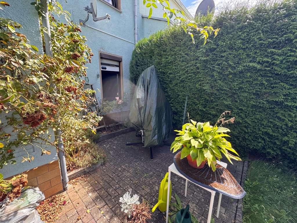 Immobilie in Pausa-Mühltroff - 88,9 m² Wohnfläche voller Charakter – Reihenhaus mit Garten in Pausa - Bild 2